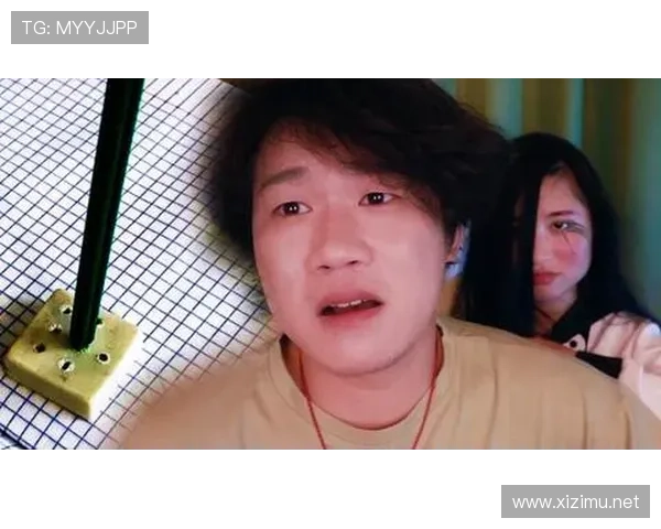 张楠戴劳力士在路边摊排队买煎饼，看到的那一刻笑抽了