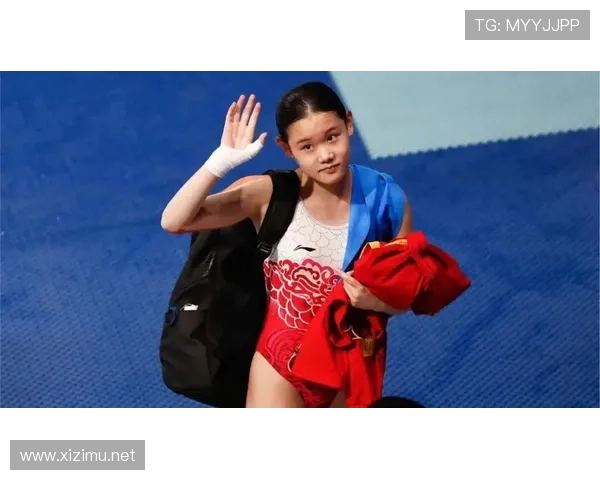 张家齐微博像隔壁老弟，机场行李像土豪派对，我被这反差笑趴了